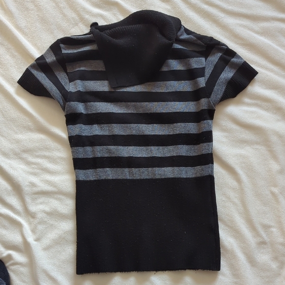 Set Of 5 Size Medium Juniors Tops. - Picture 3 of 12